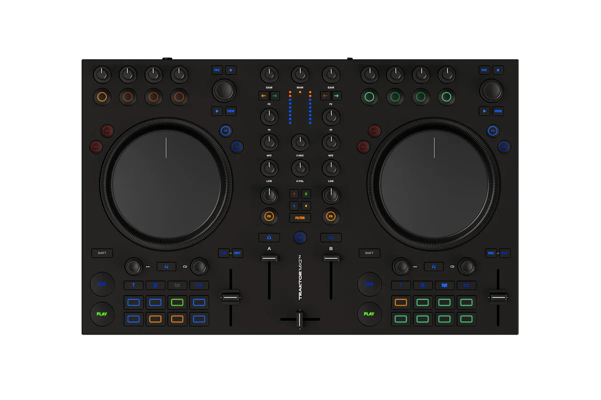 Traktor MX2 DJ Controller ön görünümü, jog wheel ve kontrol paneli detayları