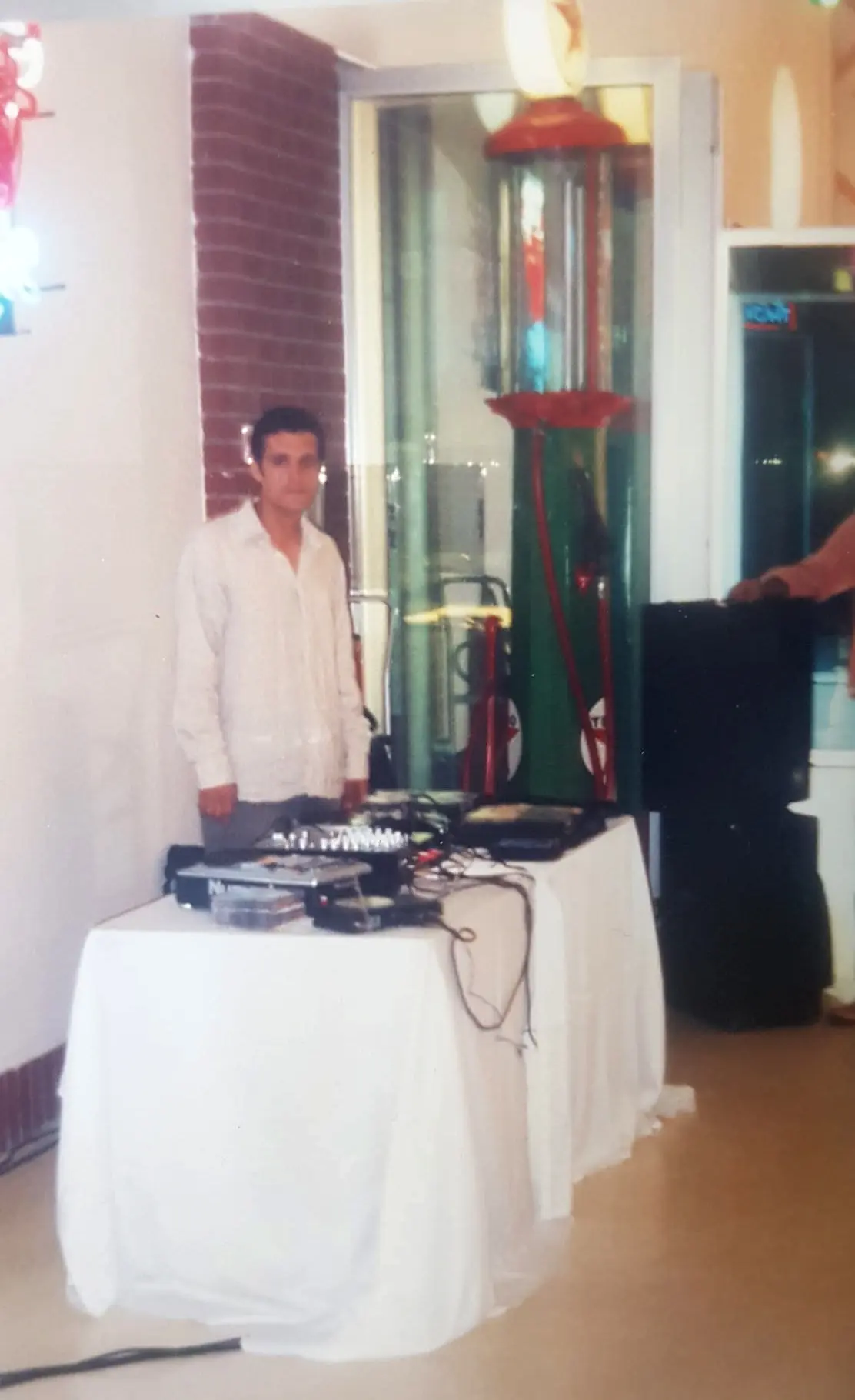 Sabancı Müzesi otomobil bölümü düğün organizasyonu ses sistemi kiralama ve DJ hizmeti projemiz.