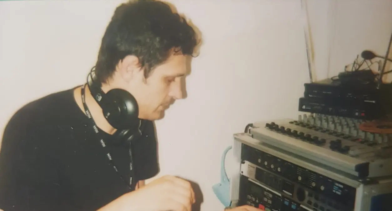 Fuar ve kurumsal etkinlik ses sistemi kiralama projesinde teknik kontrol masası yönetimi.